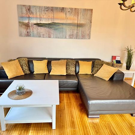 Ferienwohnung Im Erdgeschoss Mit Eingezaeunten Garten Und Terrasse Aurich Exterior foto