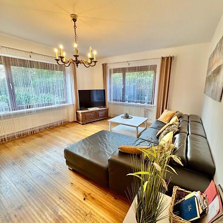 Ferienwohnung Im Erdgeschoss Mit Eingezaeunten Garten Und Terrasse Aurich Exterior foto