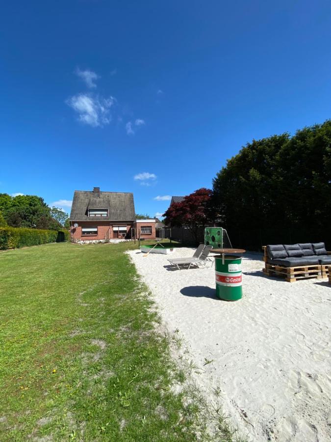 Ferienwohnung Im Erdgeschoss Mit Eingezaeunten Garten Und Terrasse Aurich Exterior foto