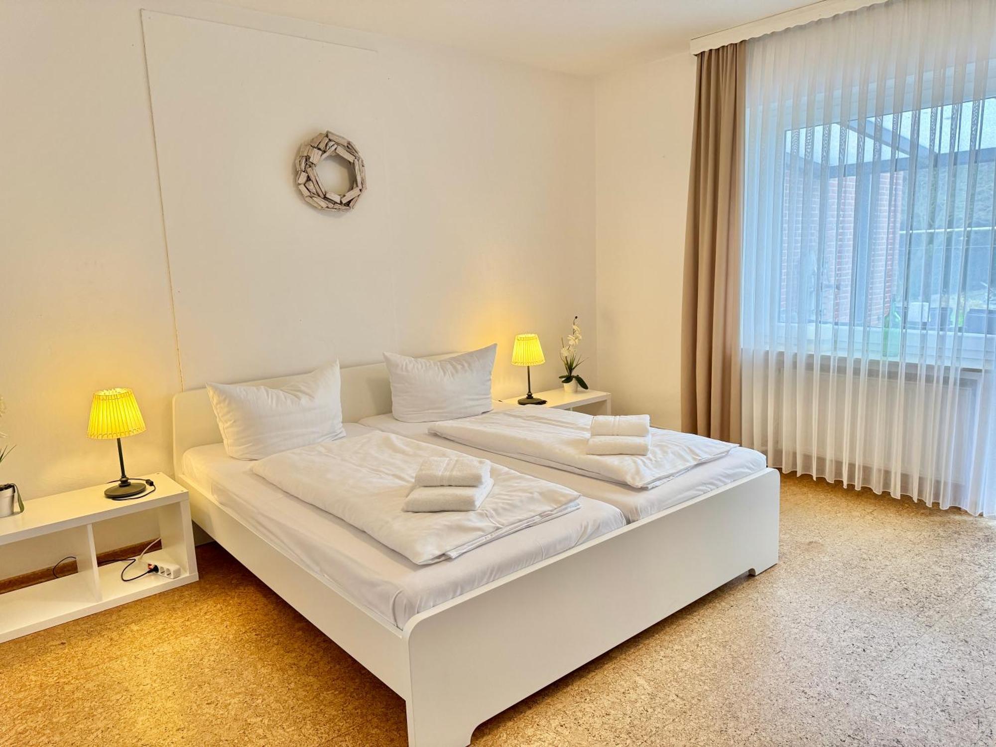 Ferienwohnung Im Erdgeschoss Mit Eingezaeunten Garten Und Terrasse Aurich Exterior foto